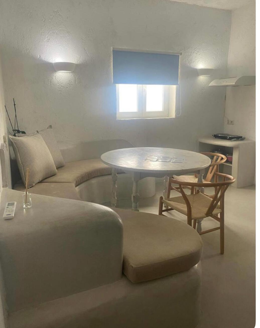 Sakas Residences Karterados  Luaran gambar